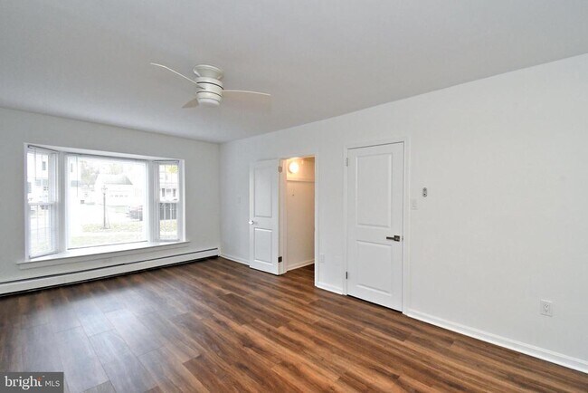 Building Photo - 201 Montgomery Ave