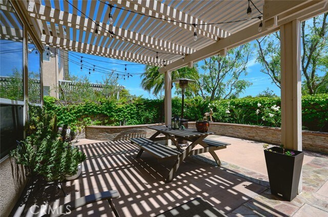 Building Photo - 4640 E Somerton Ave