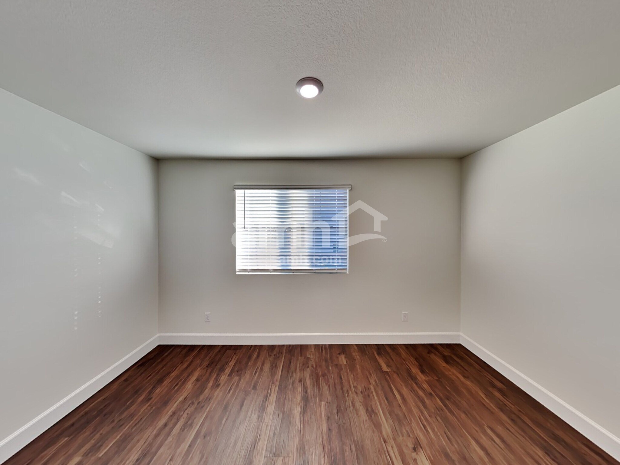 Building Photo - 556 Topiary Pk Ave