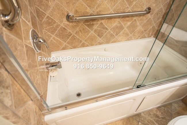 Building Photo - 758 Shasta Oaks Ct