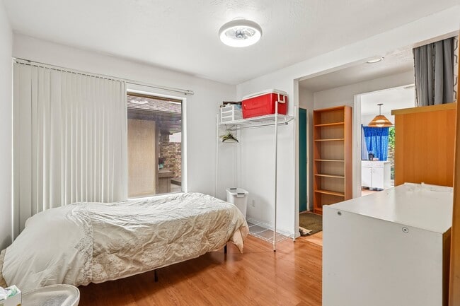 Building Photo - 1723 Sullins Way