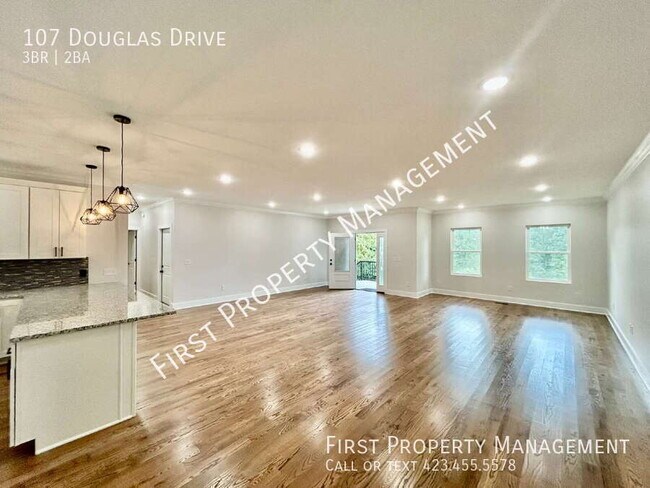 Building Photo - 107 Douglas Dr