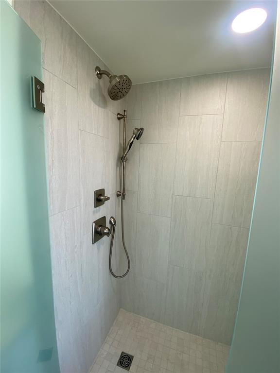 Building Photo - 1114 Sherwood Ln