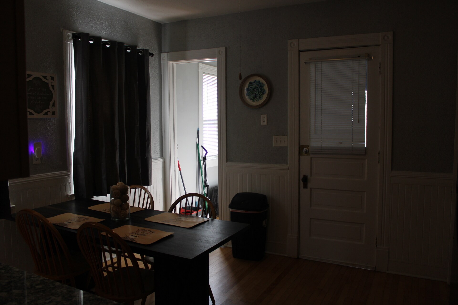 Building Photo - 2621 S Howell Ave