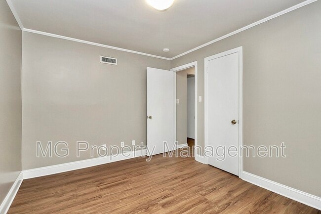 Building Photo - 5022 Furman Pl