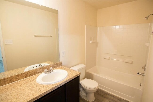Building Photo - 6234 Brenwood Cir