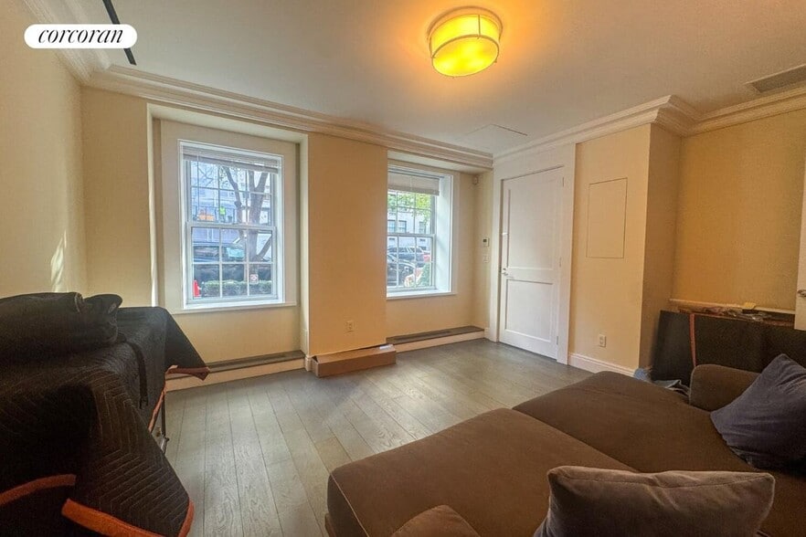 Primary Photo - 40 E 72nd St