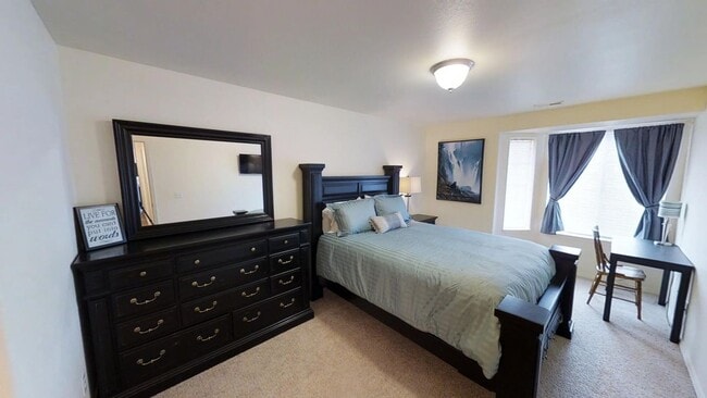 Building Photo - 1094 Longbow Ln