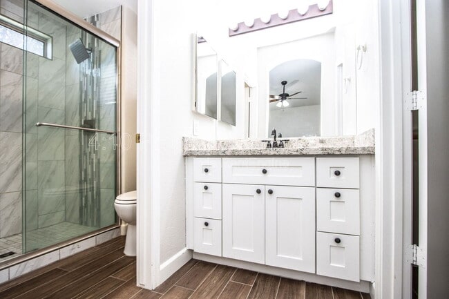 Building Photo - 407 W Colt Rd