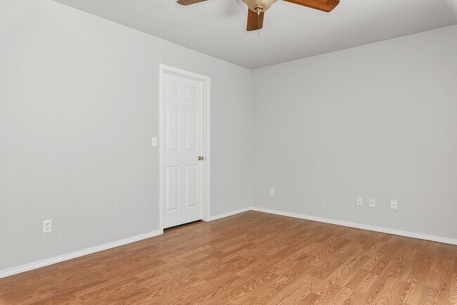 Building Photo - Welcome to Star! Great location 3 bed 2.5 Bath