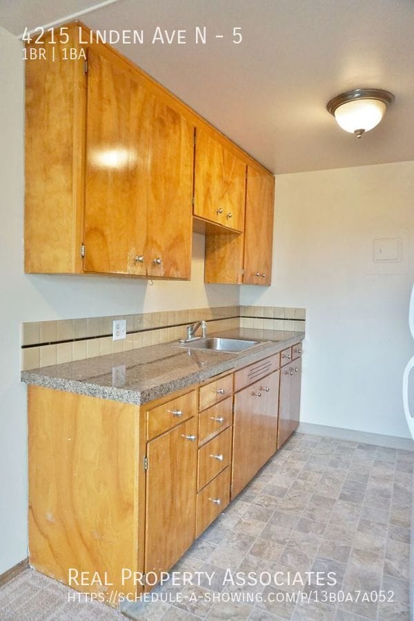 Building Photo - 4215 Linden Ave N