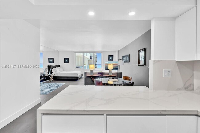Building Photo - 2301 Collins Ave