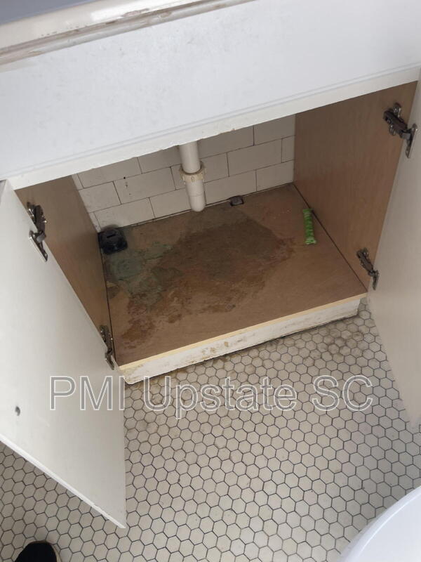 Building Photo - 181 N Fairview Ave