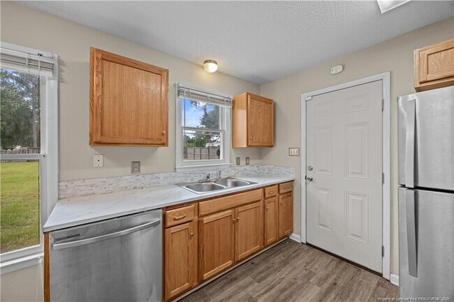 Building Photo - 6309 Cicada St