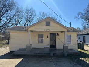 Building Photo - Move-in Special - 1/2 off first month's rent!