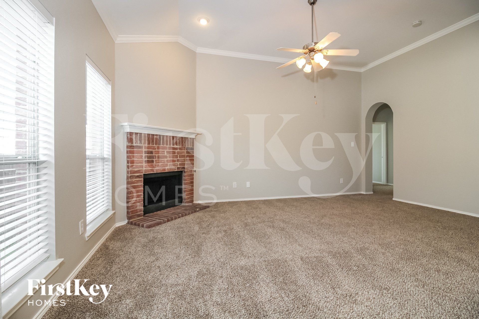 Building Photo - 2925 Oakshire St