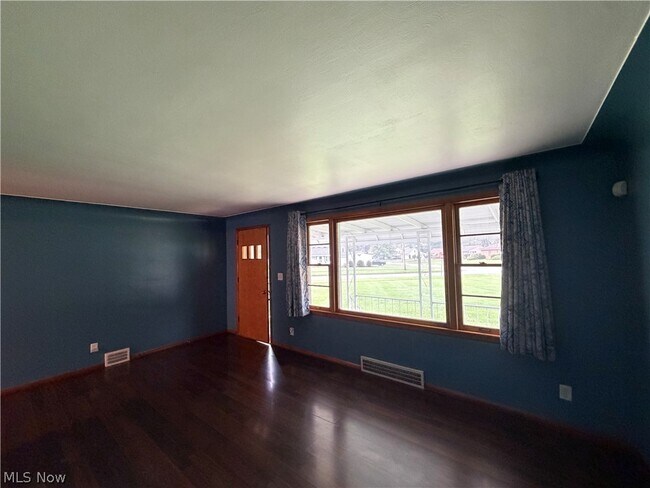 Building Photo - 3135 Estates Cir