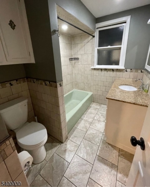 Building Photo - 169 Walnut St