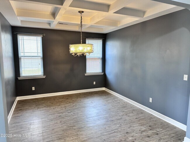 Building Photo - 109 Pennington St