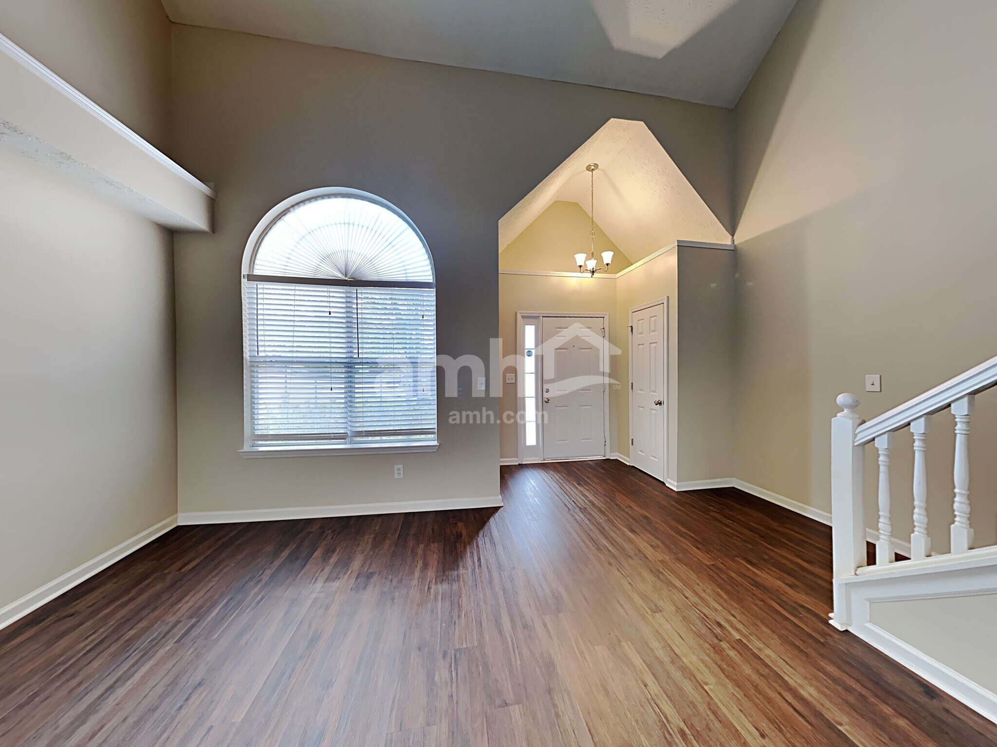 Building Photo - 602 Thrasher Ct