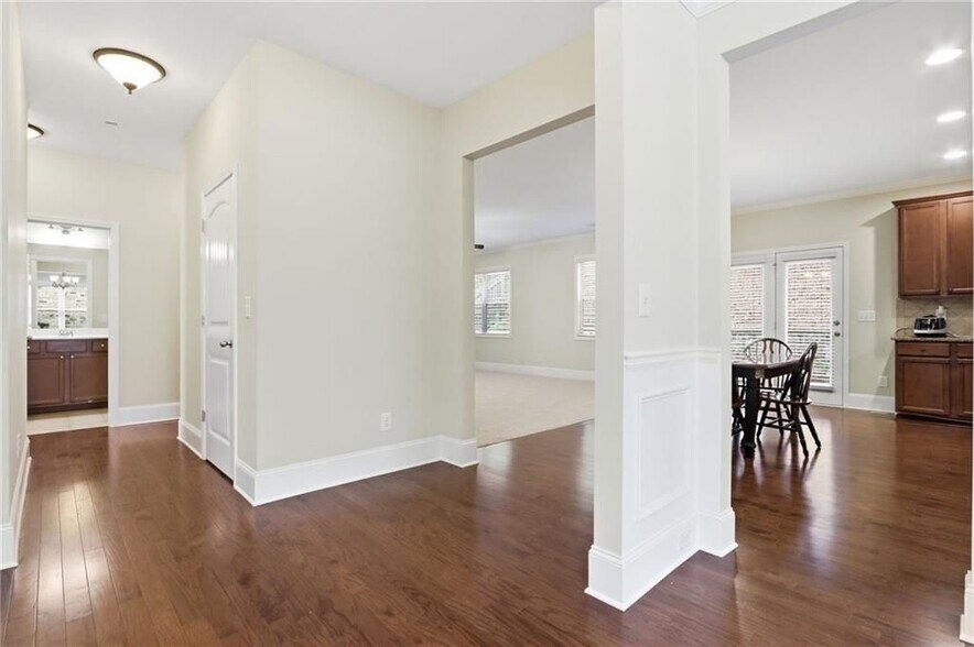Building Photo - 1515 Riva Ridge