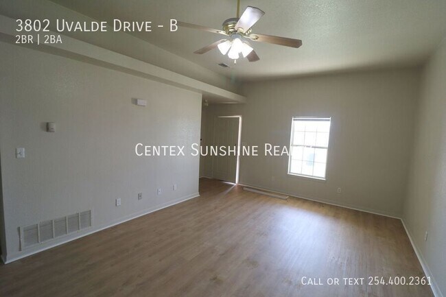Building Photo - 3802 Uvalde Dr