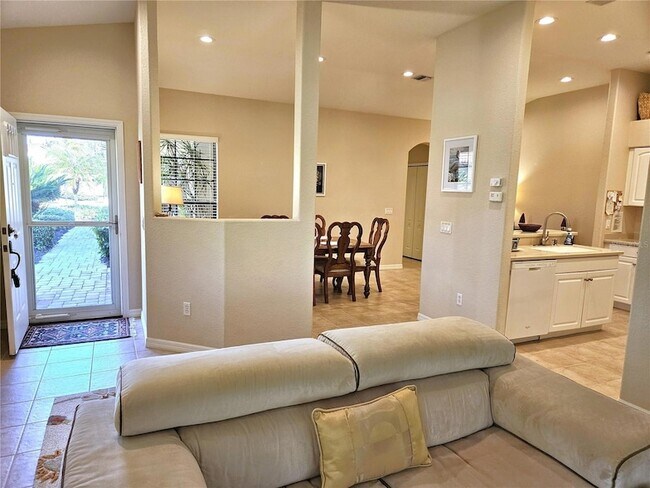 Building Photo - 4528 Cancello Grande Ave
