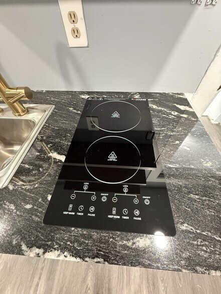 Building Photo - 1211 Madison St