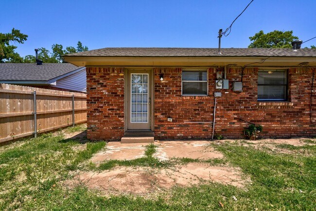 Building Photo - 3 Bed 1.5 Bath Norman