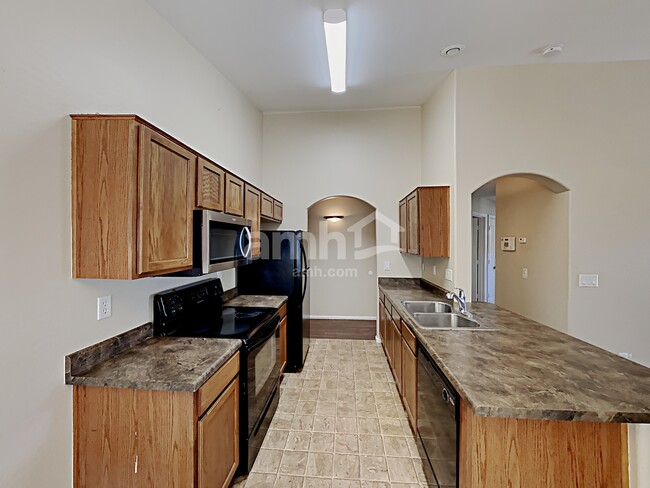 Building Photo - 1292 W Matthews Dr
