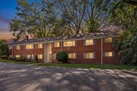Building Photo - 138-154 Woodhill Dr