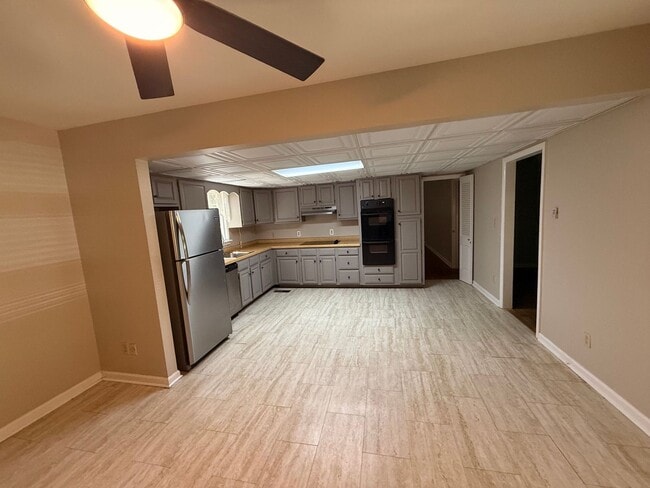 Building Photo - 36 Beechwood Dr