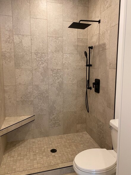 Building Photo - 334 Meadows Dr
