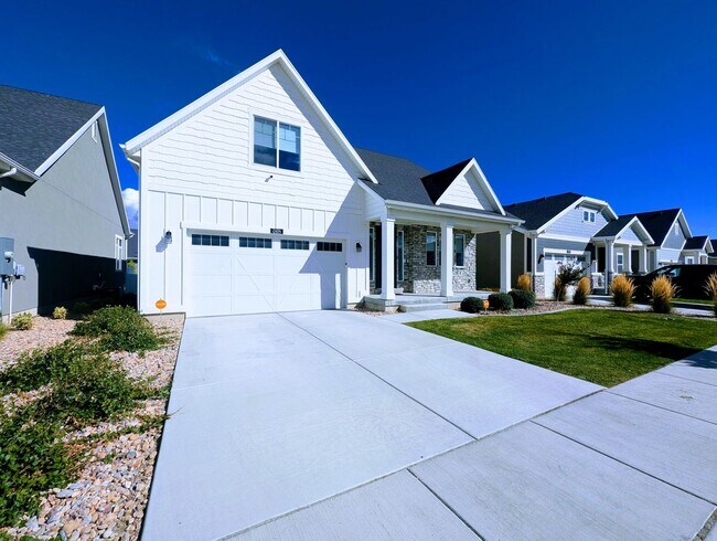 Building Photo - Lovely, spacious, newly built Lehi House!!