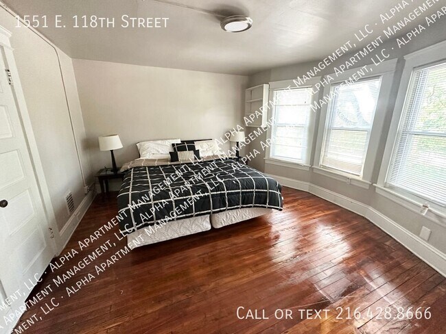 Building Photo - 1551 E 118th St