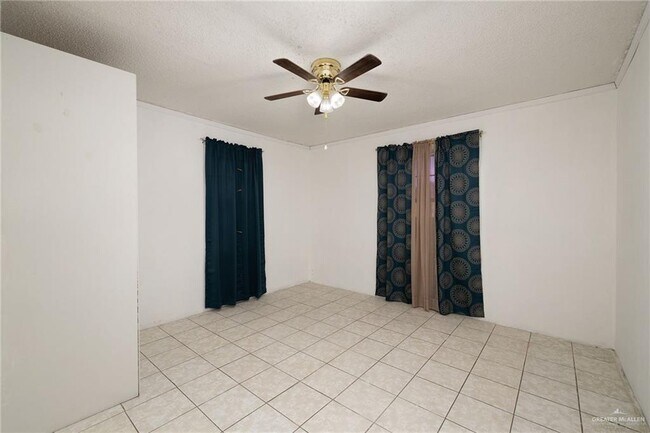 Building Photo - 20 Albacore St