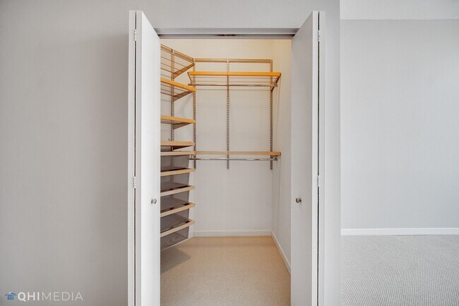 Building Photo - 1600 S Indiana Ave