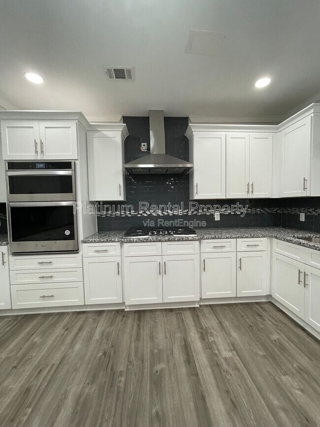 Building Photo - 600 Belton Ct