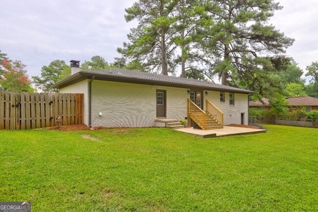 Building Photo - 215 Fond Ct