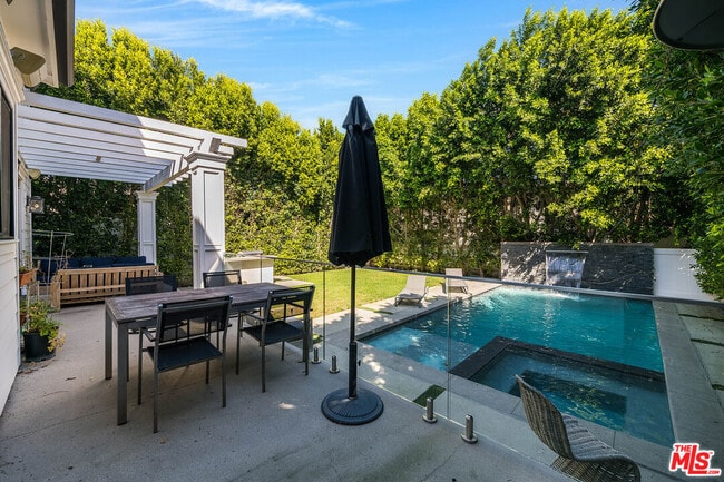 Building Photo - 4268 Colbath Ave