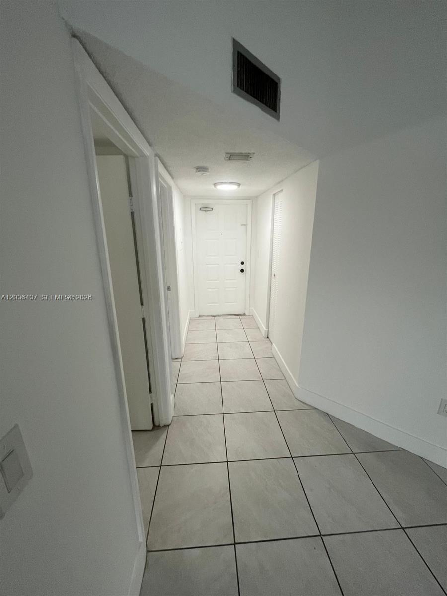 Building Photo - 15545 Miami Lakeway N