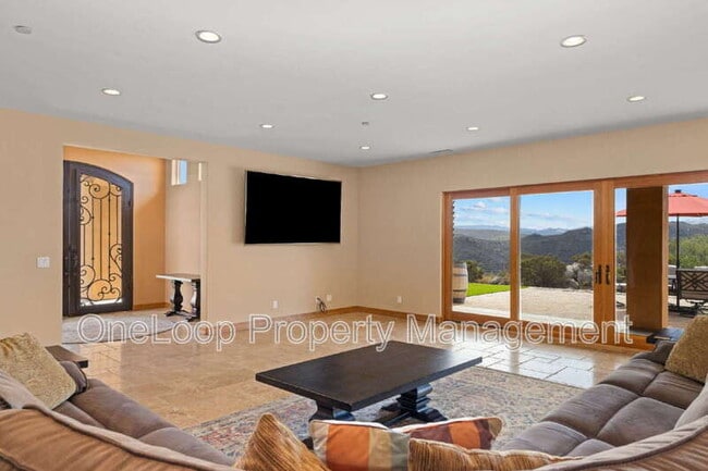 Building Photo - 3025 Via Viejas