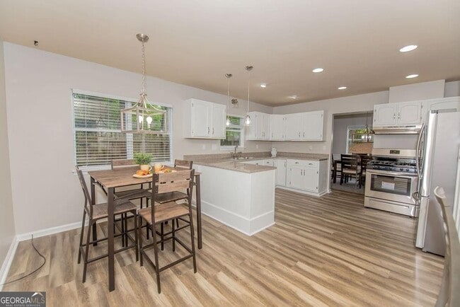 Building Photo - 180 Crabtree Dr