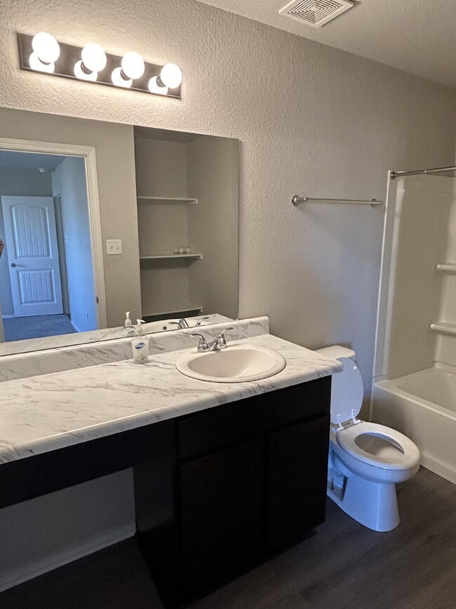 Building Photo - "Charming 3-Bed, 2-Bath Brookland Home wit...