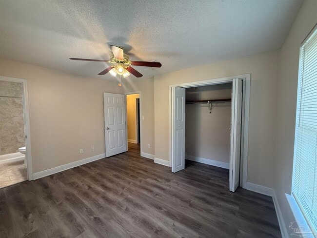 Building Photo - 321 Forest Hills Dr