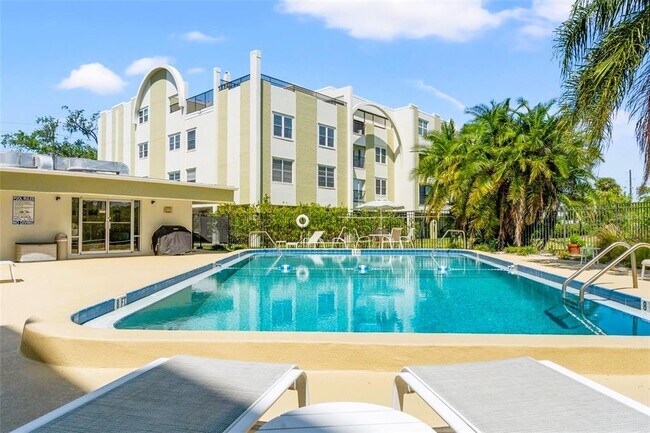 Building Photo - 4651 1st St NE