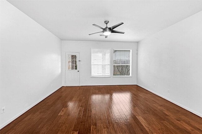 Building Photo - 7531 Oakwood Canyon Dr