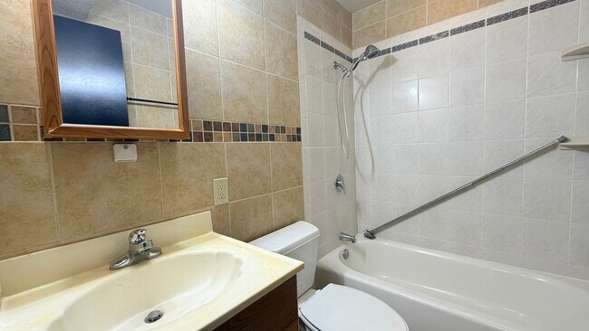 Building Photo - 13738 Tajamar St