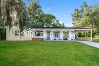 Building Photo - 2222 N Hastings St