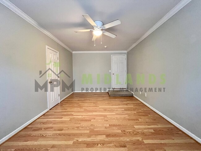 Building Photo - 3425 Manor Ave